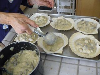 Ice cream scoops are great for mass cooking