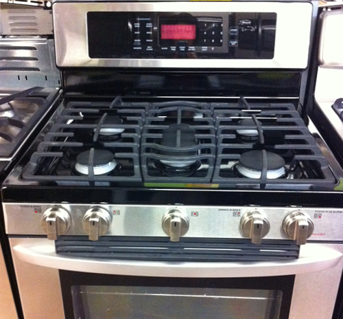 Stove burner and grates