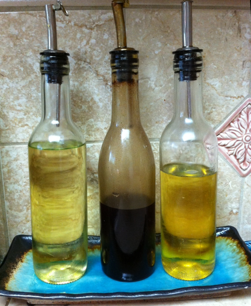 Cooking oil bottles Cooking oil bottles