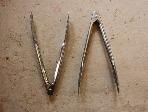 Tiny 7-inch tongs