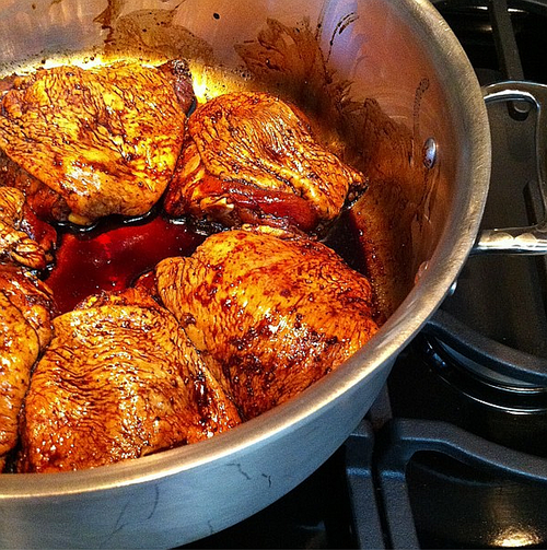 Hakka soy glazed black pepper chicken pot