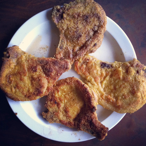 Cornmeal-crusted-pork-chop