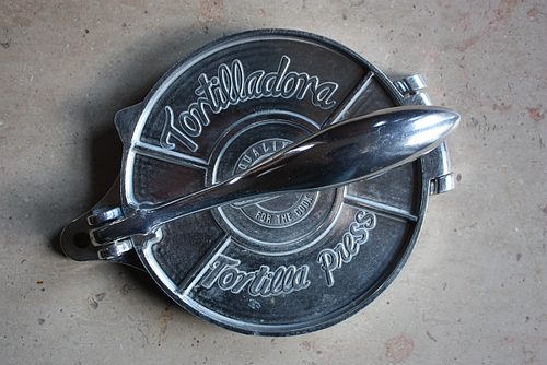 Tortilla press