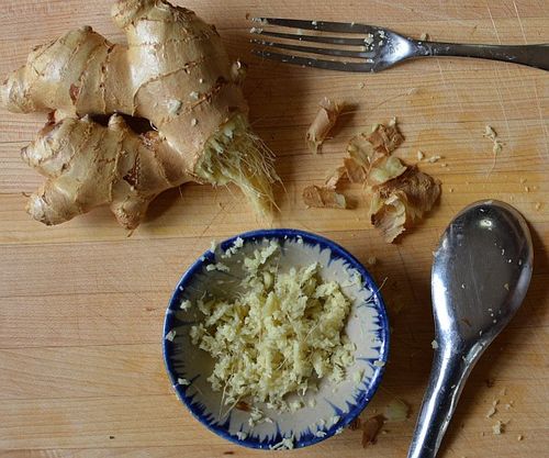 Thai-ribs-ginger-scrape