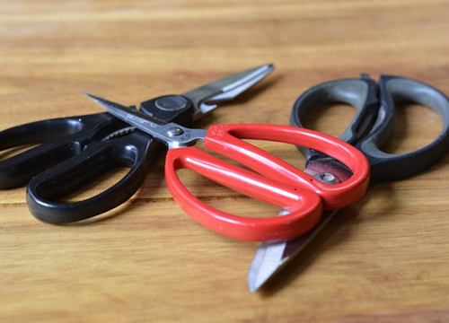 Kitchen_scissors