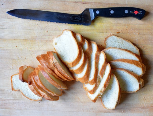 Toast-points-crostini-cutting