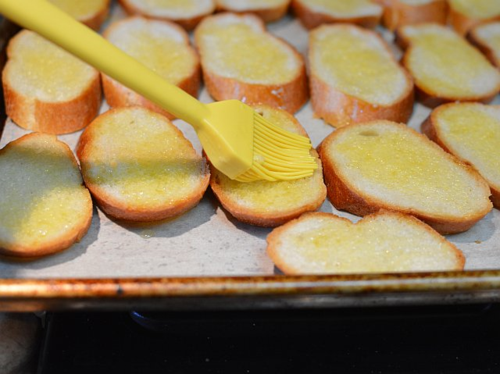 Toast-points-butter-oil