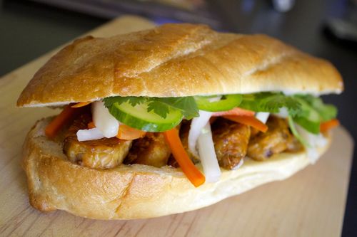 Lemongrass-sriracha-vegan-banh-mi-recipe Lemongrass-sriracha-vegan-banh-mi-recipe