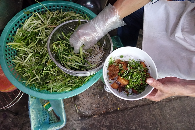 Vietnam street food credit Karen Shinto kshinto.com Vietnam street food credit Karen Shinto kshinto.com