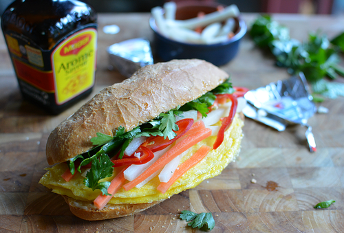 Omelet-banh-mi