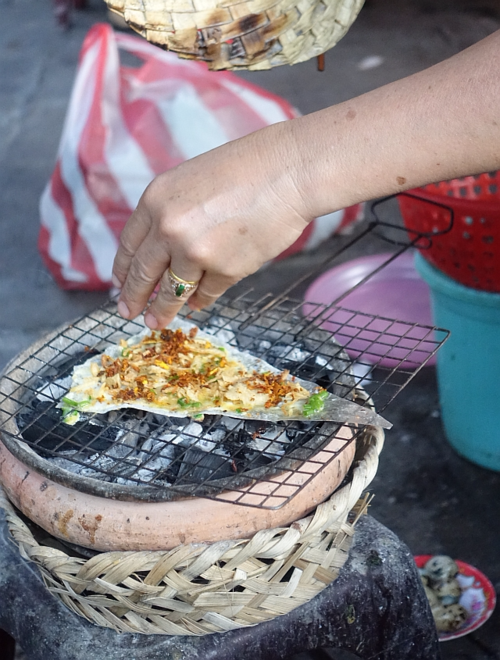 Danang-grilled-banh-trang Danang-grilled-banh-trang