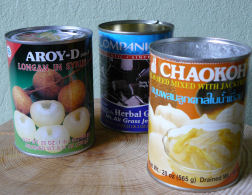 Che_thai_cans