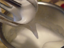 Whipped_egg_whites