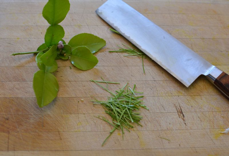 lime leaf cutting for chicken pho