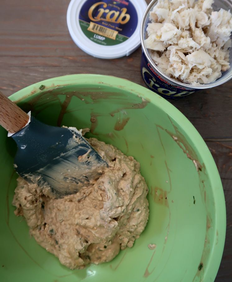 Crab rangoon pie popper filling