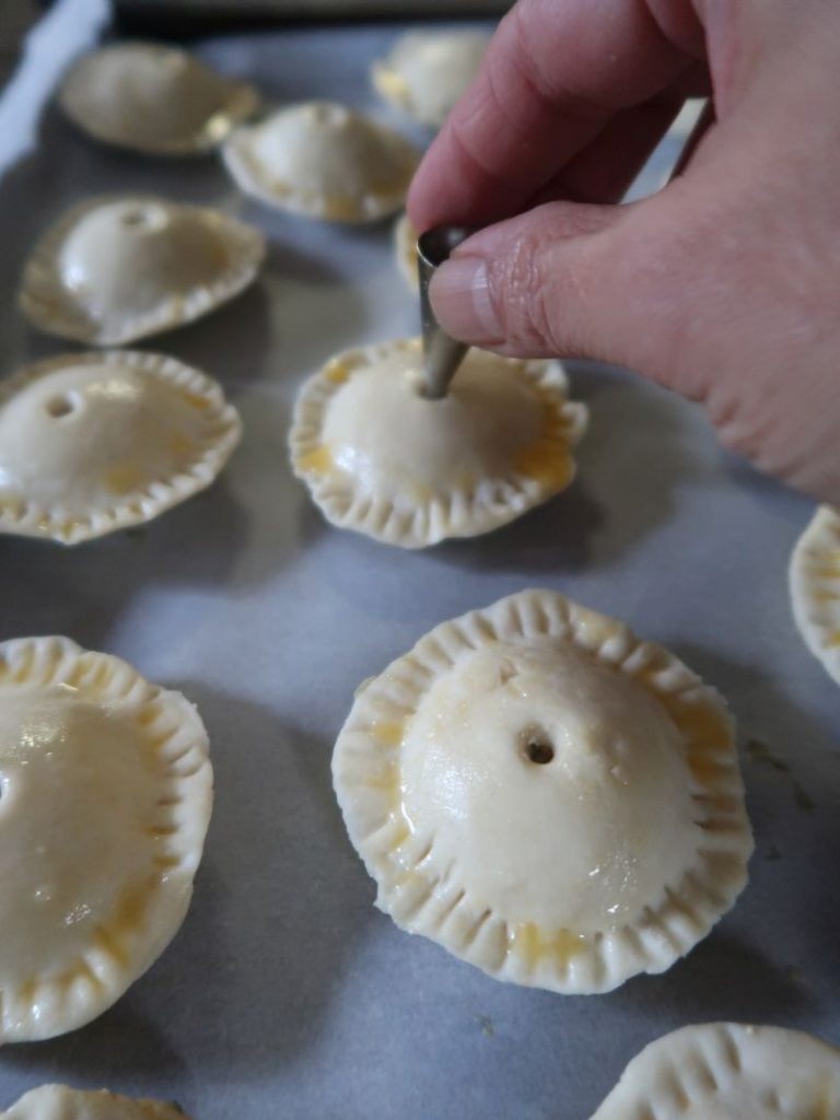 Crab rangoon pie popper venting