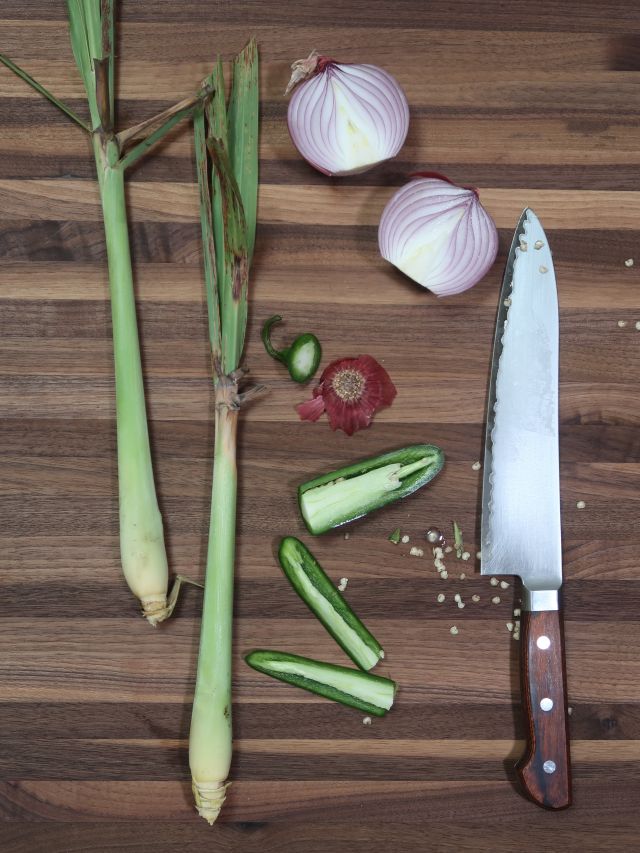 Lemongrass beef and asparagus ingredients