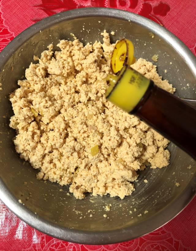 Umami tofu "egg" salad seasoning