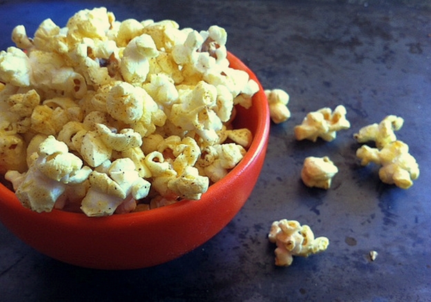 Curry popcorn