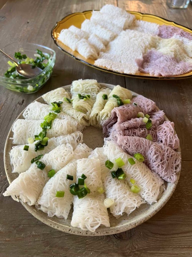 banh hoi fine rice noodles