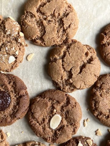 almond cookie close up