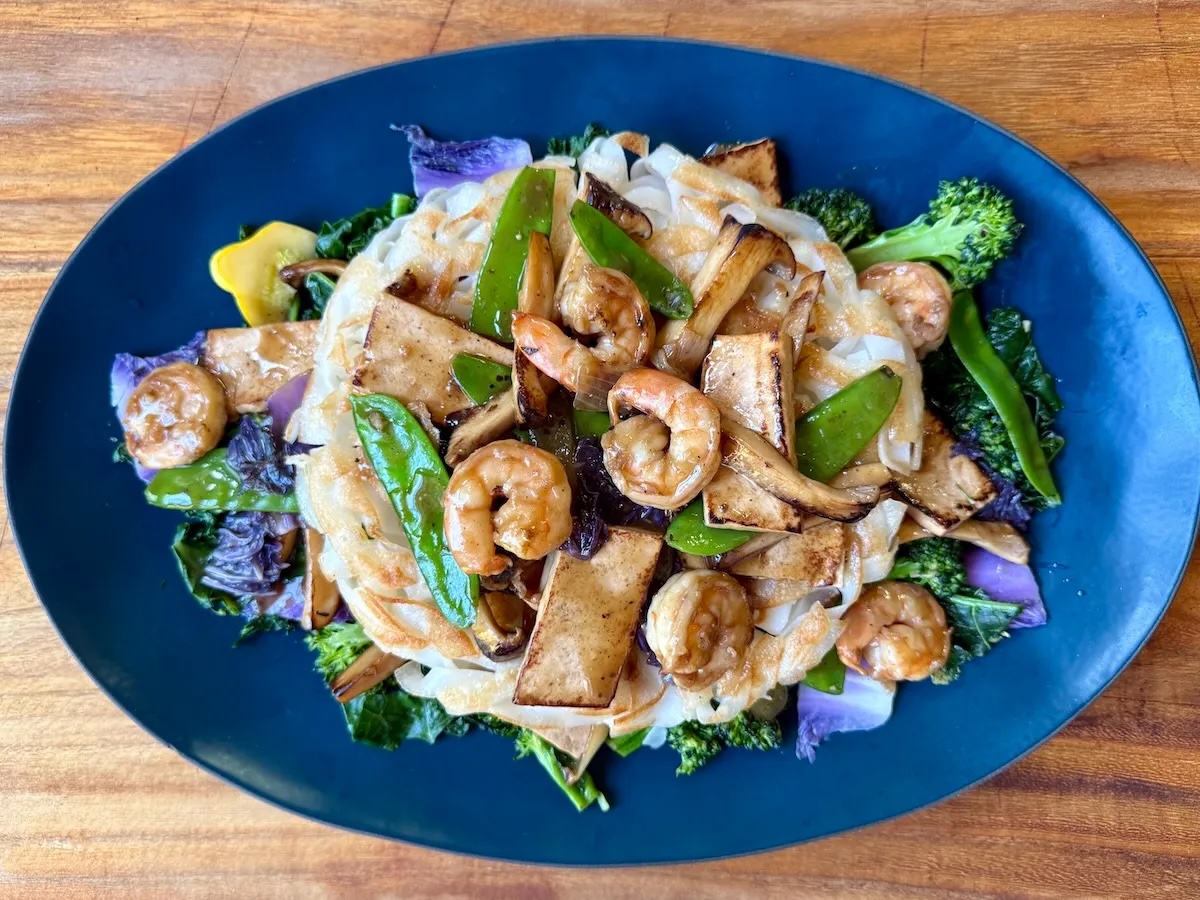panfried noodles with shrimp tofu and veggies